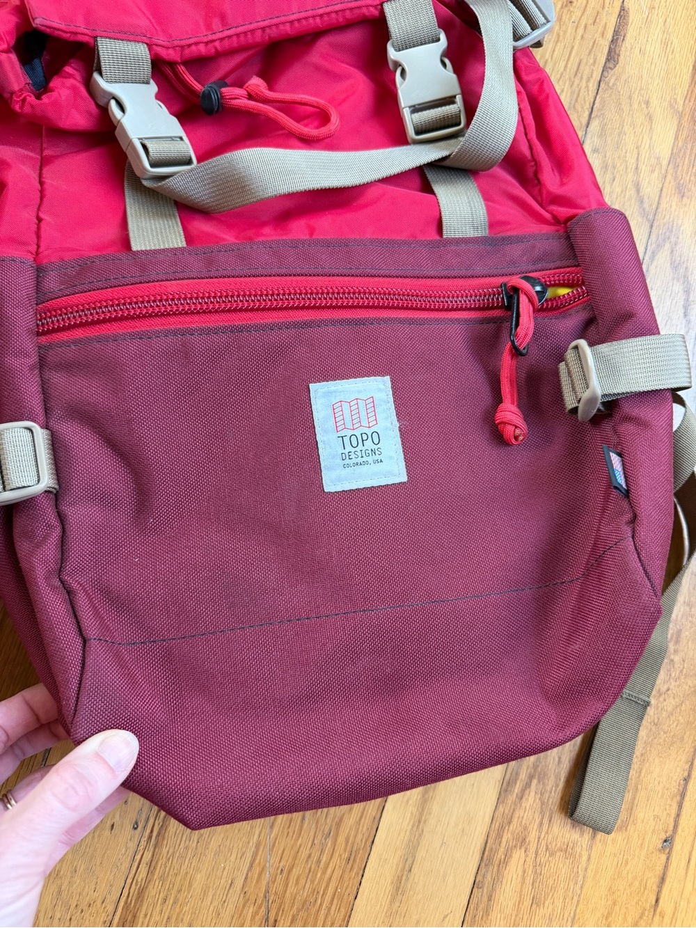 Topo designs two toned red rover pack classic - Picture 2 of 9